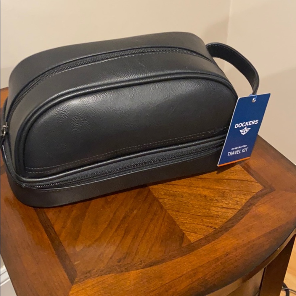Dockers travel bag